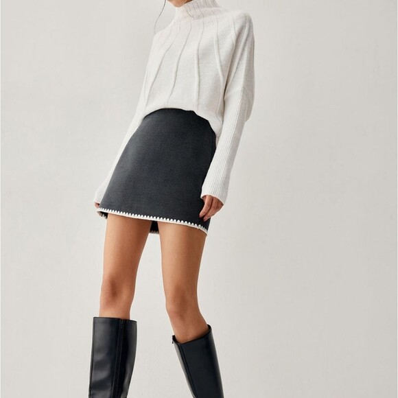 116. Nwt Commense Embroidered Trim Mini Skirt Chic Black Mini Skirt Size Medium - Picture 5 of 12